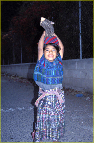 57 Santa Catarina Palopo - child at work