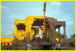 014d Thanjavur Nandi and pole