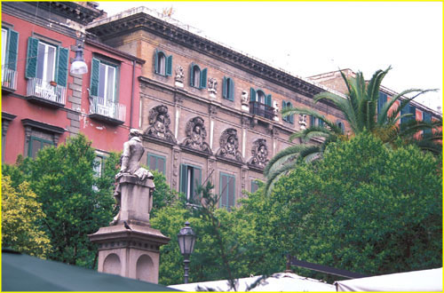 14 Piazza Belini, Naples