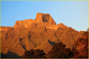 Ramparts of "Amphitheatre" in Royal Natal NP - Drakensberg Mountain Range