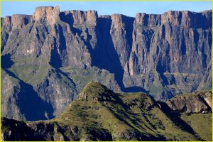 Ramparts of "Amphitheatre" in Royal Natal NP - Drakensberg Mountain Range