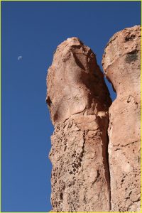 Rock formations in Valles de Rocas
