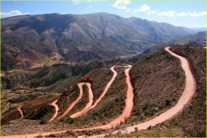 Descending to Maragua Crater