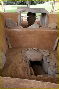Actual tomb area in the back of the mound, San Agustin