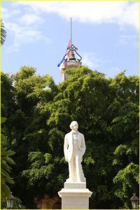 Statue of Carlos Manuel de Cespedes, Plaza de Armas, Havana