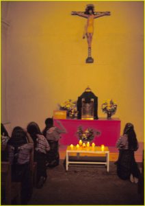Santiago Atitlan church - Mayas at prayer