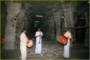 Celebrants in Sri Ekambaranathar Temple, Kanchipuram, Tamil Nadu