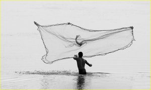 Fishing in Srah Srang lake, Angkor, Cambodia