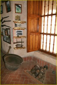 Weapons exhibition in the Royal Customs House of Portobelo