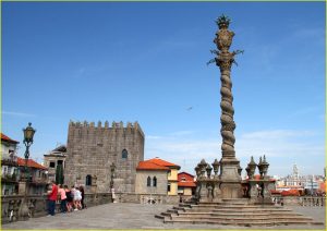 Pillory on Terreiro da Se (Cathedral Terrace), Porto