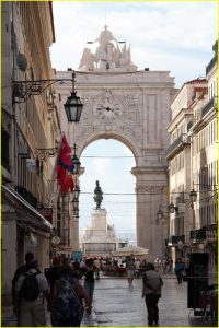 Triumphal arch and statue of King Jose I, Lisbon