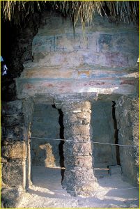 Rare, well preserved Mayan polychrome, Coba