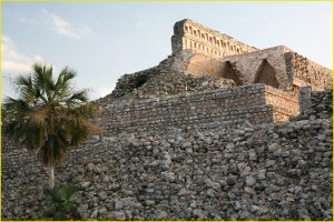 El Palacio de los Mascarones, Kabah